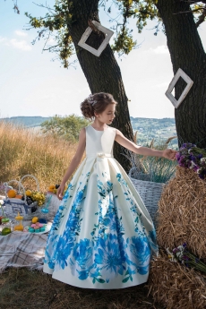 Платье для девочки Аделаис (белый крем с голубыми цветами)